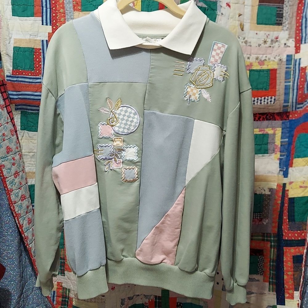 teddi embroidery applique sweatshirt size M (InvW190)